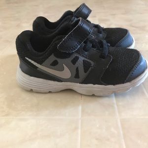 Nike Tennis Shoes-Boys